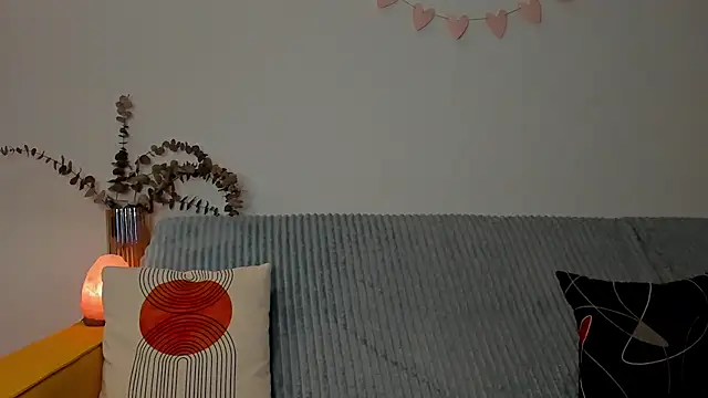 erika hoiree online show from 8, 11, 2025