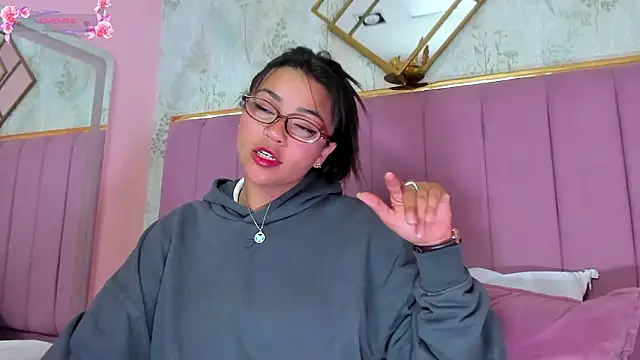 KimDevinne online show from 18, 2, 2026