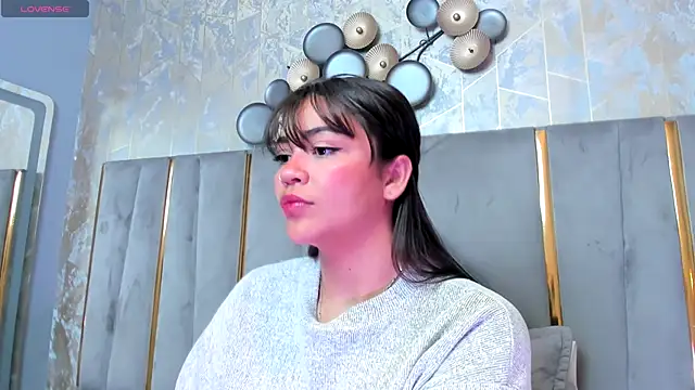 KimDevinne online show from 19, 12, 2025