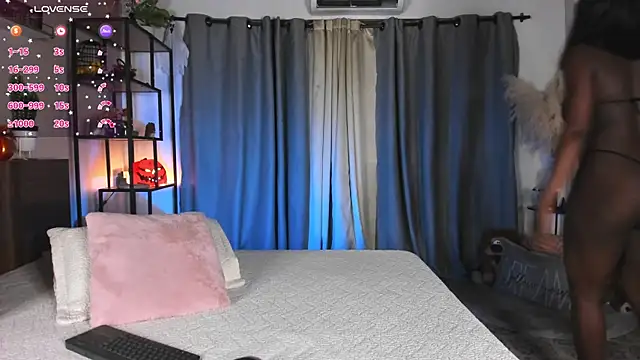 amber maxwell online show from 29, 10, 2025