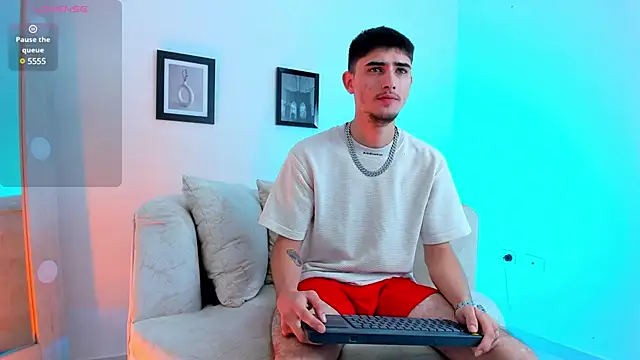 Snapshot of PhilipRich chatting on 3, 2, 2025 PhilipRich online show from 3, 2, 2025