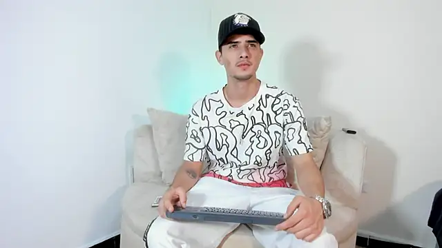 Snapshot of PhilipRich chatting on 16, 9, 2025 PhilipRich online show from 16, 9, 2025