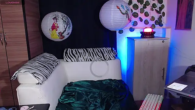 Snapshot of mariangel_tattooed_barbie chatting on 22, 2, 2025 mariangel tattooed barbie online show from 22, 2, 2025