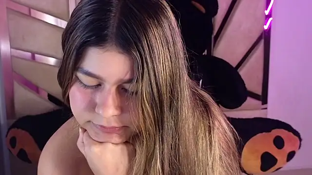 emmalee 01a online show from 26, 2, 2025