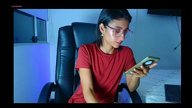 Snapshot of thedianakaro chatting on 25, 5, 2026 thedianakaro online show from 25, 5, 2026