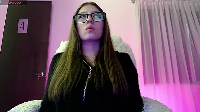 Snapshot of Aurora_blossom__ chatting on 9, 9, 2025 Aurora blossom online show from 9, 9, 2025