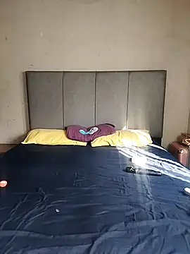 ThickPearlx23 online show from 16, 4, 2026