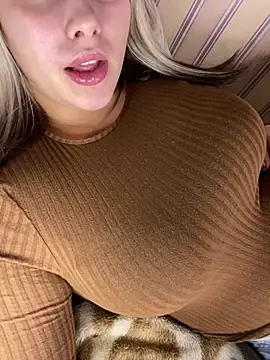 69Laura696 online show from 6, 12, 2024