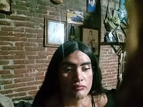 yovana13 online show from 27, 7, 2026