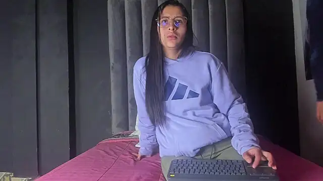 Luci And Sofi online show from 13, 2, 2025