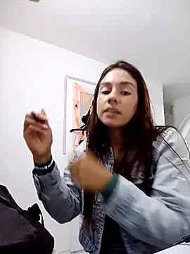 Luci And Sofi online show from 12, 10, 2025