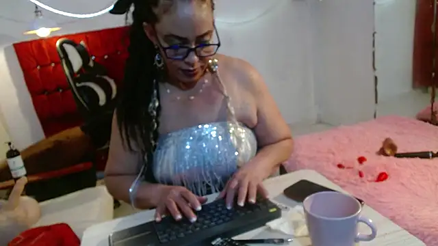 Snapshot of PervertedMature chatting on 4, 6, 2026 PervertedMature online show from 4, 6, 2026