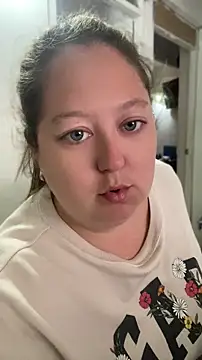 Chloee ep online show from 5, 5, 2026