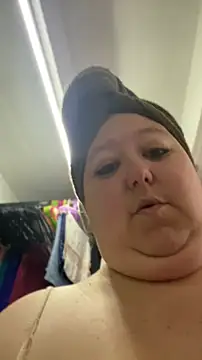 Chloee ep online show from 10, 4, 2026