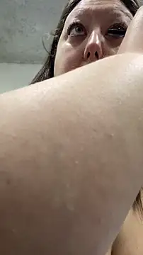 Chloee ep online show from 19, 4, 2026