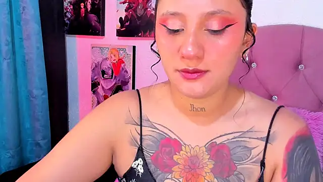 Snapshot of Mila_nixon02 chatting on 23, 11, 2025 Mila nixon02 online show from 23, 11, 2025