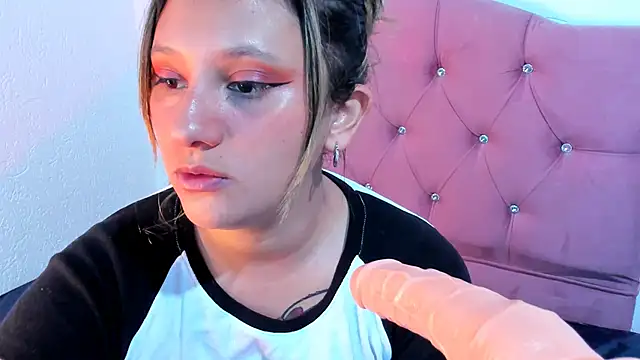 Snapshot of Mila_nixon02 chatting on 21, 2, 2025 Mila nixon02 online show from 21, 2, 2025