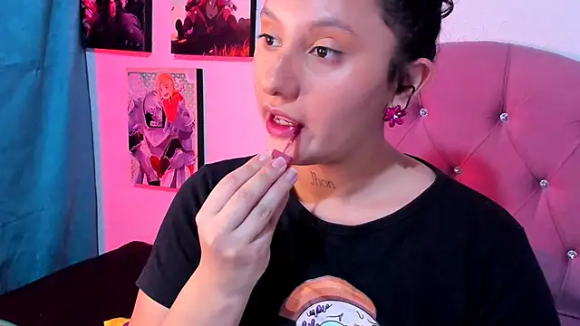 Snapshot of Mila_nixon02 chatting on 16, 11, 2025 Mila nixon02 online show from 16, 11, 2025