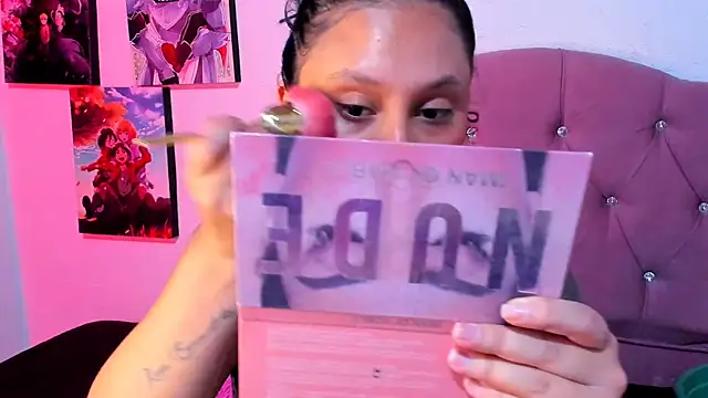 Mila nixon02 online show from 25, 4, 2026