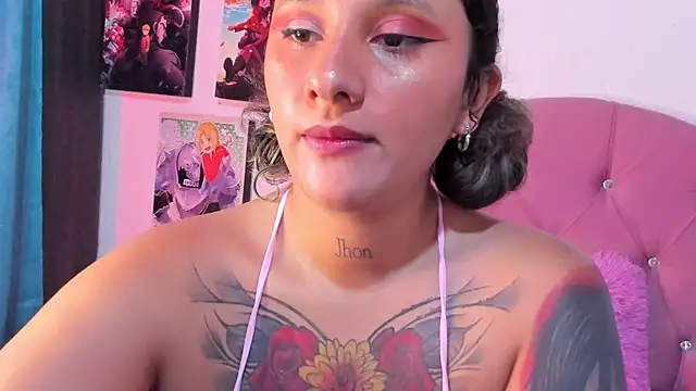 Snapshot of Mila_nixon02 chatting on 12, 10, 2025 Mila nixon02 online show from 12, 10, 2025