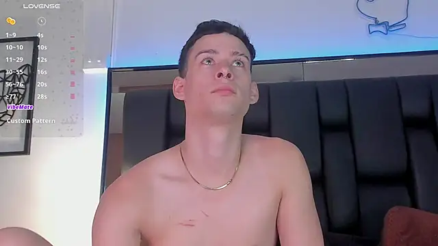 JadeSmiith  online show from 11, 2, 2025