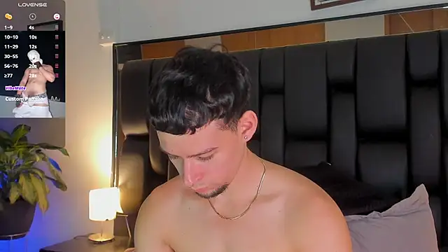 JadeSmiith  online show from 3, 10, 2025