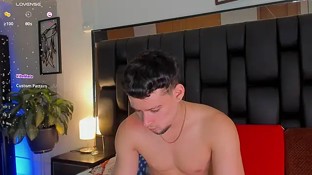 JadeSmiith  online show from 17, 10, 2025