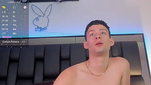 JadeSmiith  online show from 27, 1, 2025