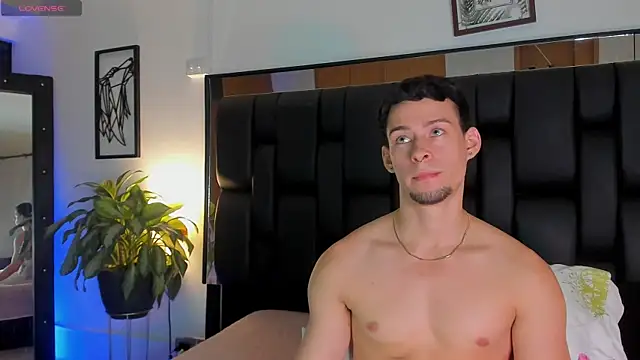 JadeSmiith  online show from 24, 11, 2025