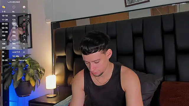 JadeSmiith  online show from 23, 10, 2025