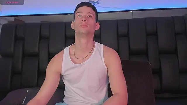 JadeSmiith  online show from 17, 2, 2025
