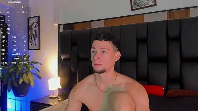 JadeSmiith  online show from 8, 10, 2025