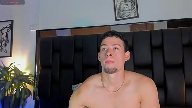 JadeSmiith  online show from 28, 11, 2025