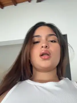 Snapshot of Sarasweet_sex chatting on 17, 5, 2026 Sarasweet sex online show from 17, 5, 2026
