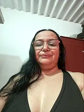 Gia Nahomi online show from 11, 1, 2025