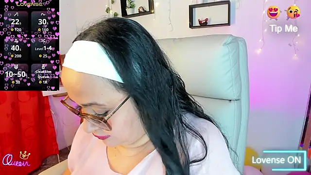 Gia Nahomi online show from 2, 3, 2026