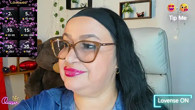 Gia Nahomi online show from 20, 4, 2026