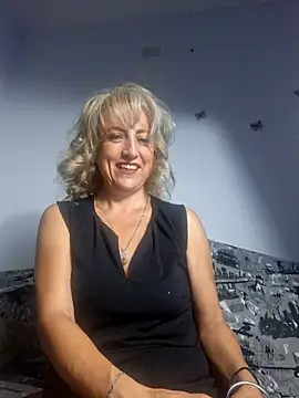 almaluna7 online show from 19, 3, 2025