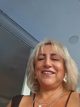 Snapshot of almaluna7 chatting on 13, 6, 2026 almaluna7 online show from 13, 6, 2026