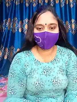 Hot Maleka online show from 4, 3, 2025