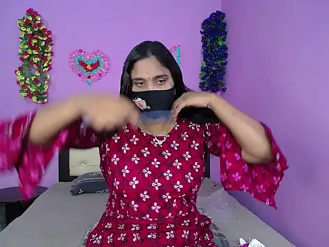 Hot Maleka online show from 25, 10, 2025