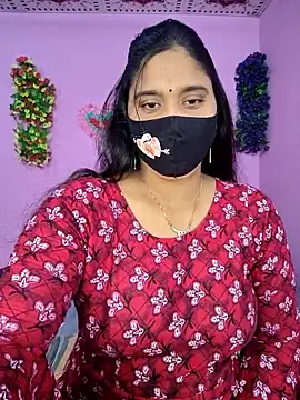 Hot Maleka online show from 4, 11, 2025