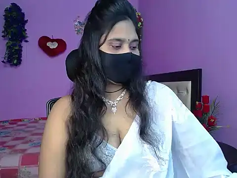 Snapshot of Hot_Maleka chatting on 17, 5, 2026 Hot Maleka online show from 17, 5, 2026