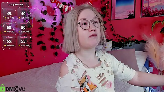 Snapshot of Sara_Robinson chatting on 21, 2, 2026 Sara Robinson online show from 21, 2, 2026