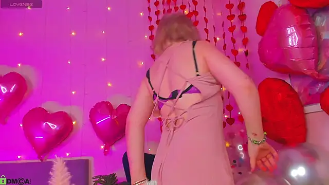 Snapshot of Sara_Robinson chatting on 14, 2, 2026 Sara Robinson online show from 14, 2, 2026