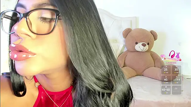 yourlilo24 online show from 10, 4, 2026