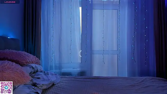 ElisameoW online show from 3, 3, 2025