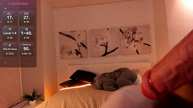 Tiffanyhunt online show from 11, 11, 2025