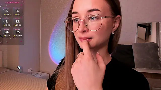 Tiffanyhunt online show from 28, 10, 2025