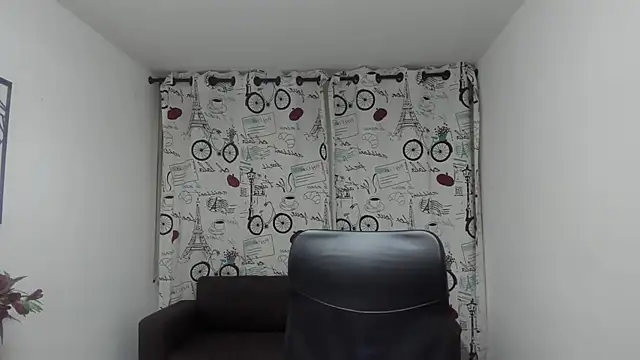 Snapshot of DanaaRey chatting on 16, 10, 2025 DanaaRey online show from 16, 10, 2025